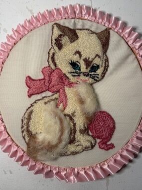 Vintage Handmade Crewel Embroidery Siamese Cat Kitten Pink Yarn MCM Wall Hanging